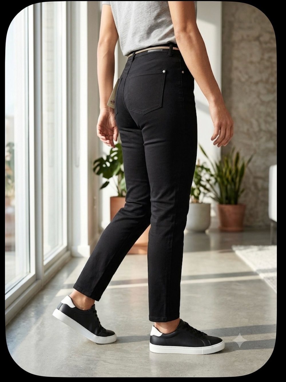 H&M Classic Black Straight Leg Pants Slim Fit - Excellent Condition ✨